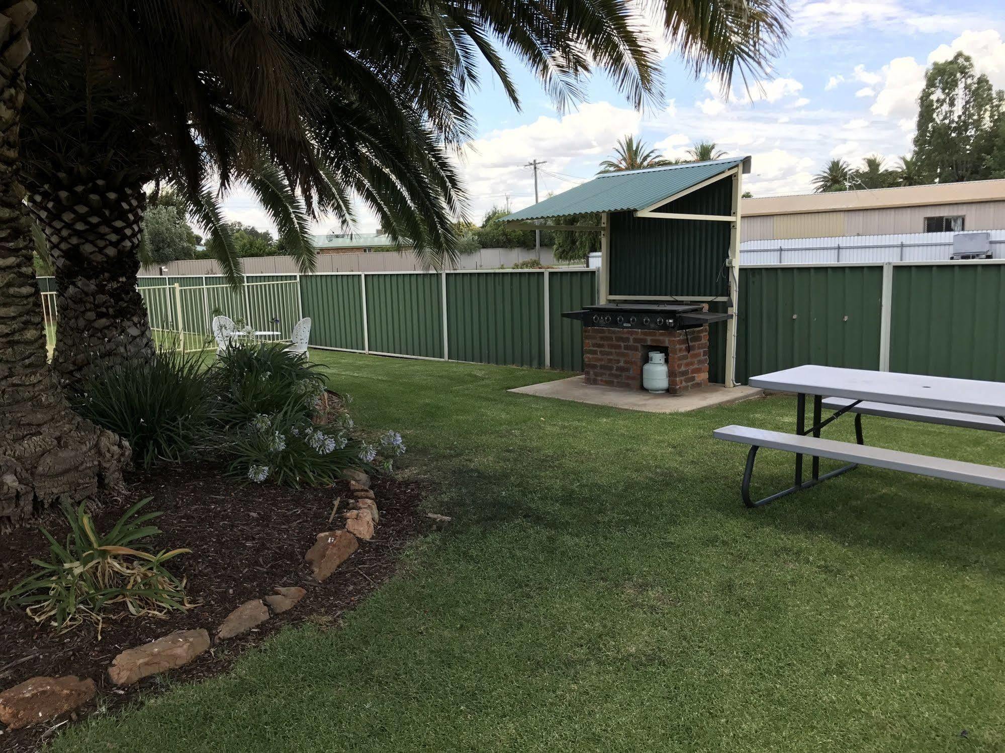 Leeton Heritage Motor Inn Luaran gambar