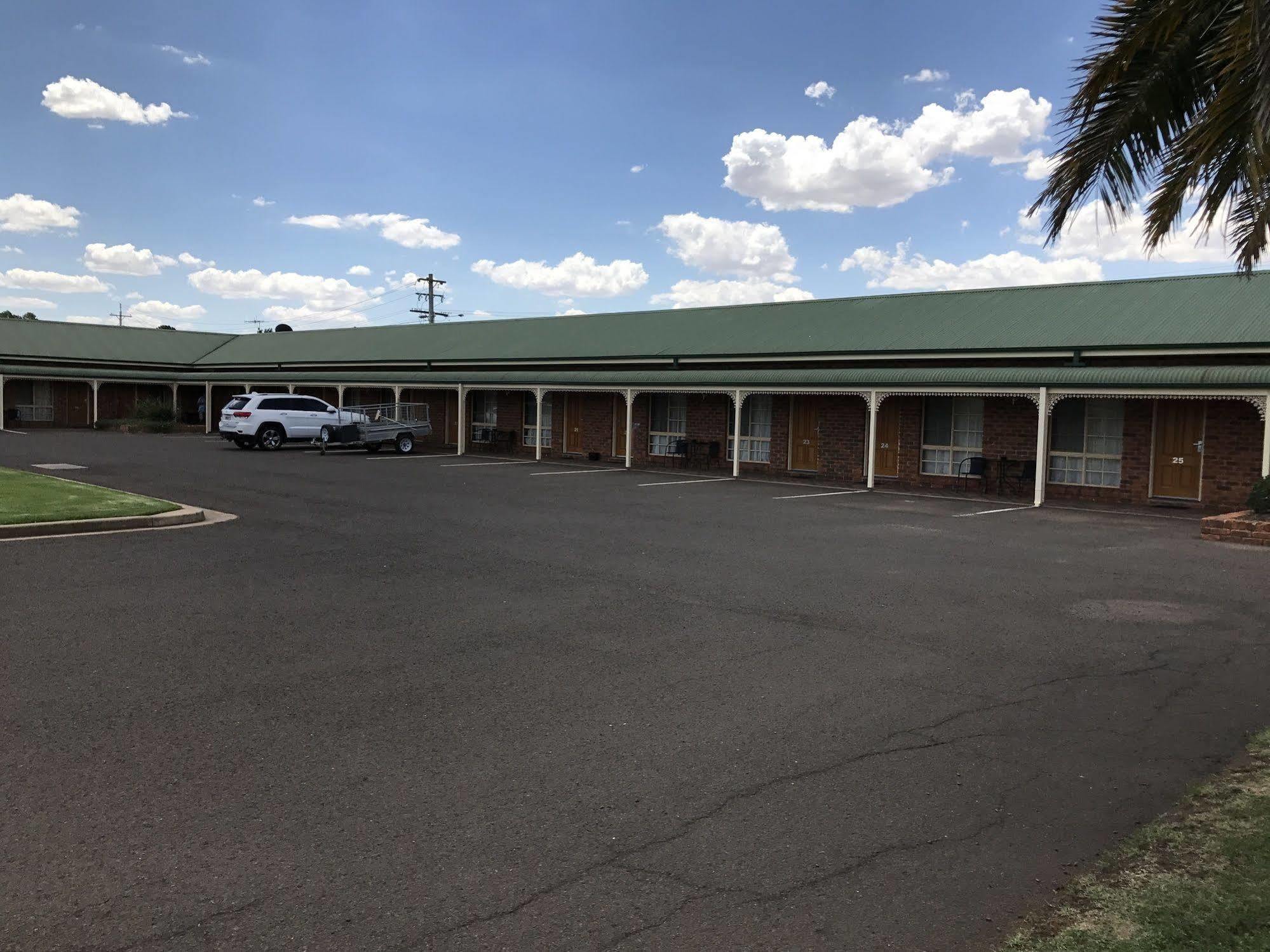 Leeton Heritage Motor Inn Luaran gambar